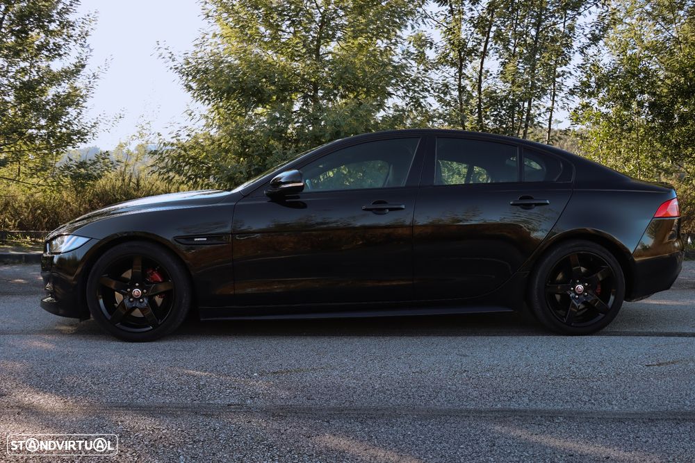 Jaguar XE 2.0 D R-Sport Aut. - 2