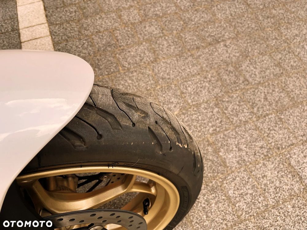 Moto Guzzi V100 Mandello - 11