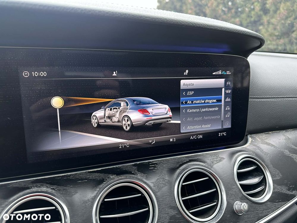 Mercedes-Benz Klasa E 250 9G-TRONIC AMG Line - 12