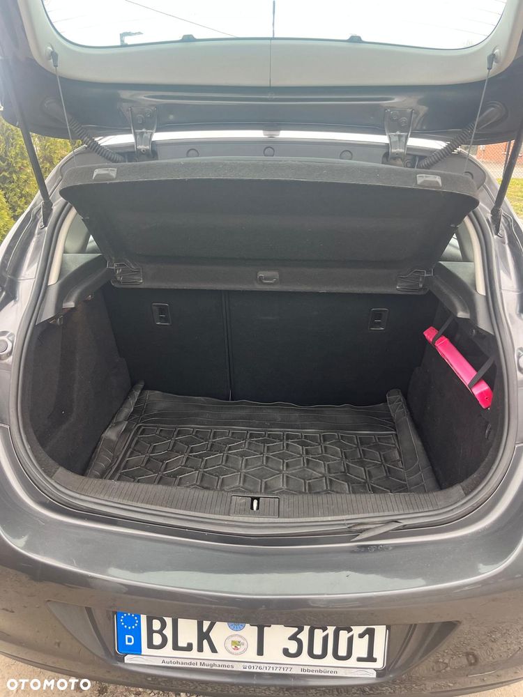 Opel Astra 1.6 150 Jahre - 12