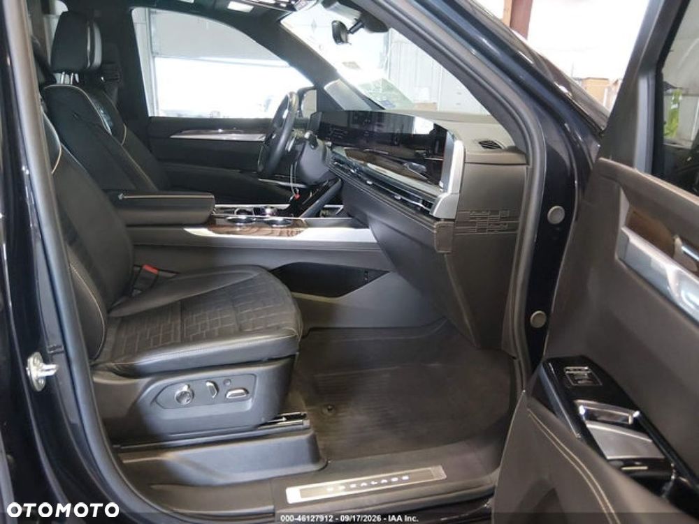 Cadillac Escalade - 10