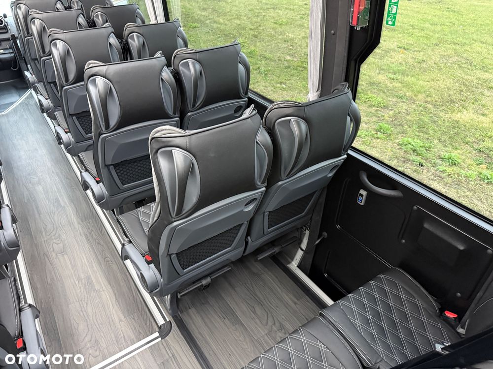 Mercedes-Benz Sprinter 519 - 35