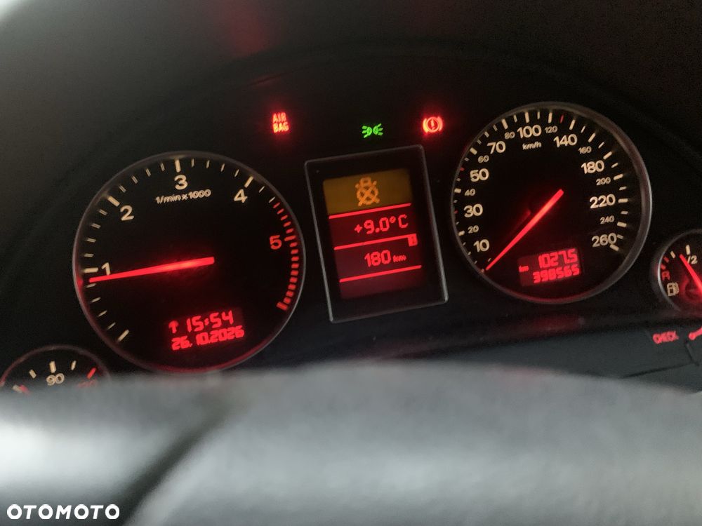 Audi A4 Limousine - 4