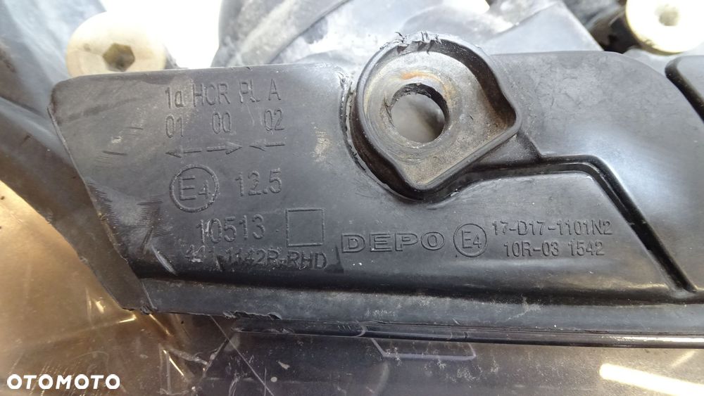 LAMPA PRAWA PRZEDNIA VOLKSWAGEN PASSAT B5 1.9TDI LIFT - 3