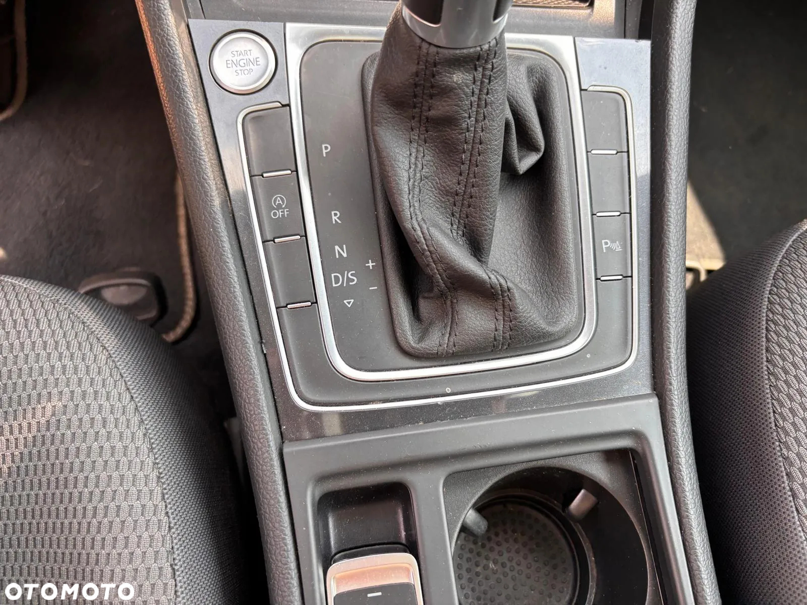 Volkswagen Golf 2.0 BlueTDI DSG Comfortline - 18