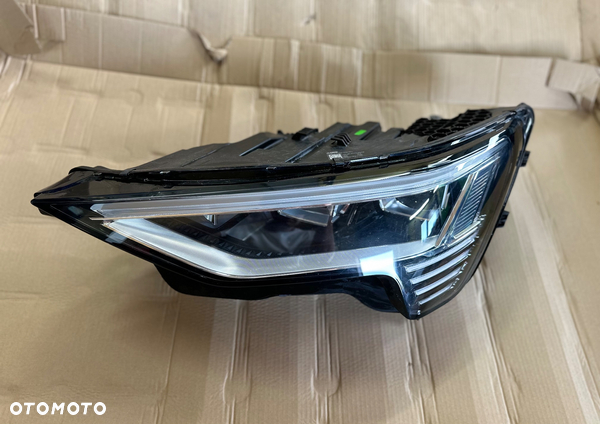 PRZEDNIA LEWA LAMPA REFLEKTOR AUDI E-TRON FULL LED 4KE.941.039. KOMPLETNA EU.