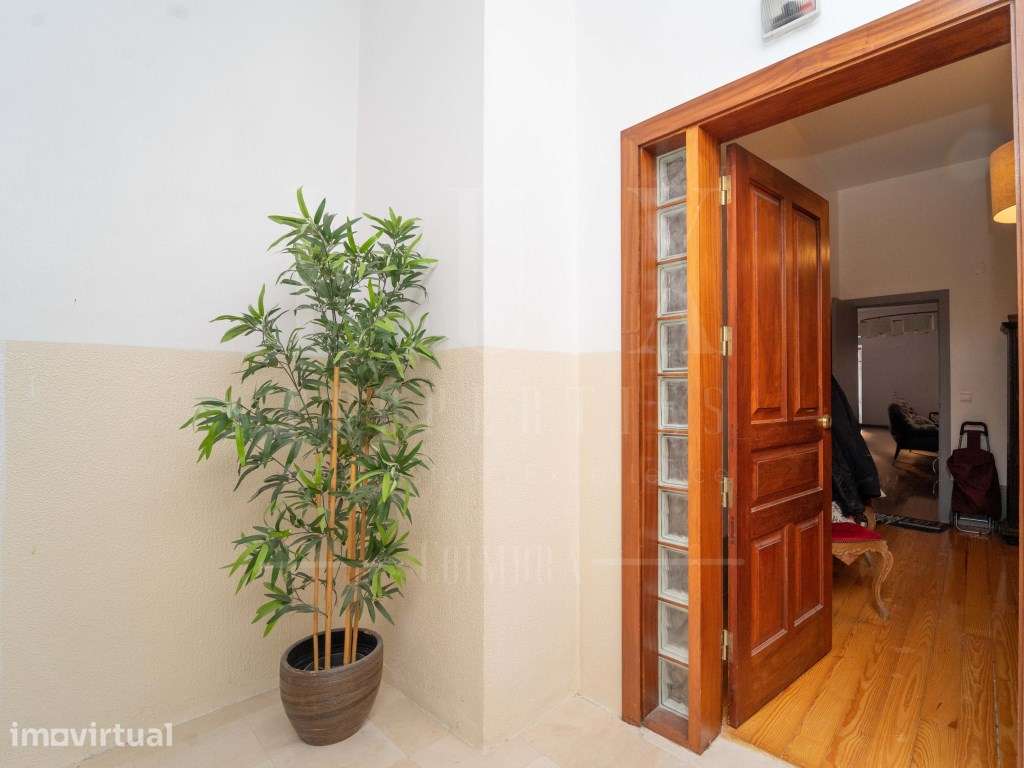 2º e 3º Andar com Sótão | Rua Ferreira Borges, Coimbra - Grande imagem: 3/43