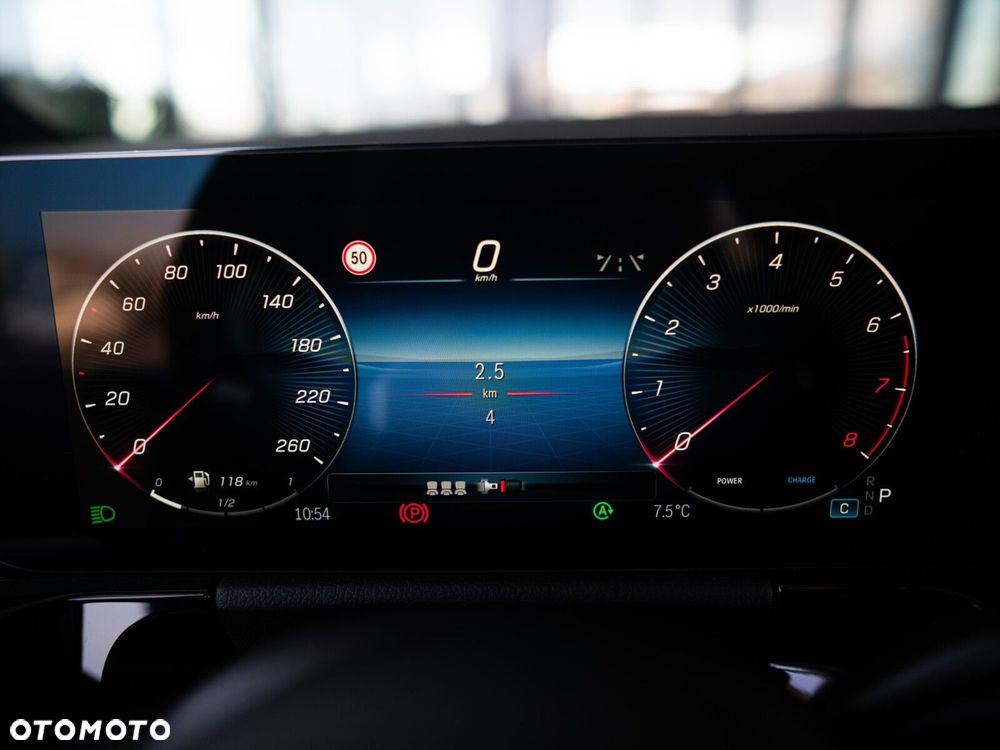 Mercedes-Benz GLA - 19