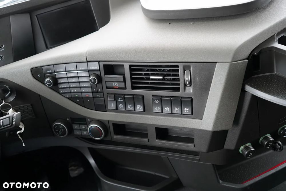 Volvo FH 460 / I-SHIFT / - 30