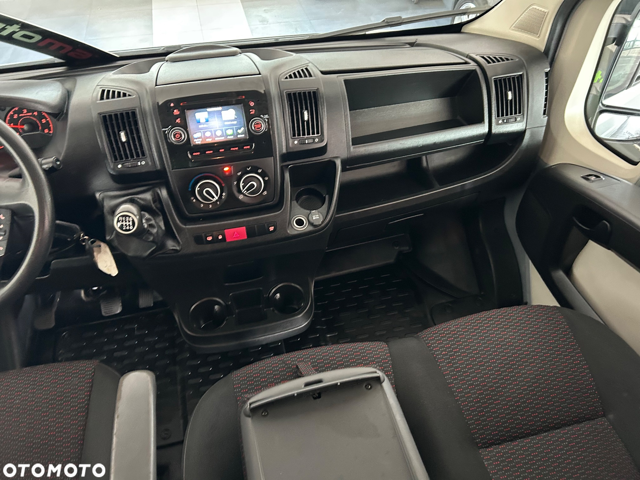 Peugeot Boxer - 24