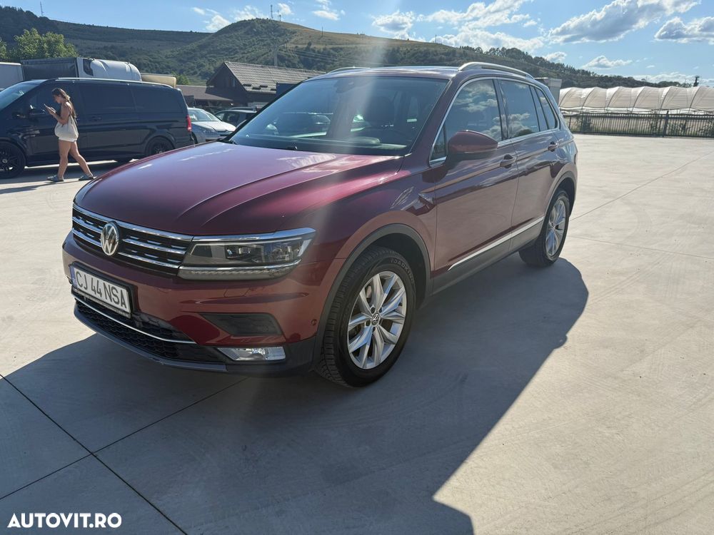 Volkswagen Tiguan - 1