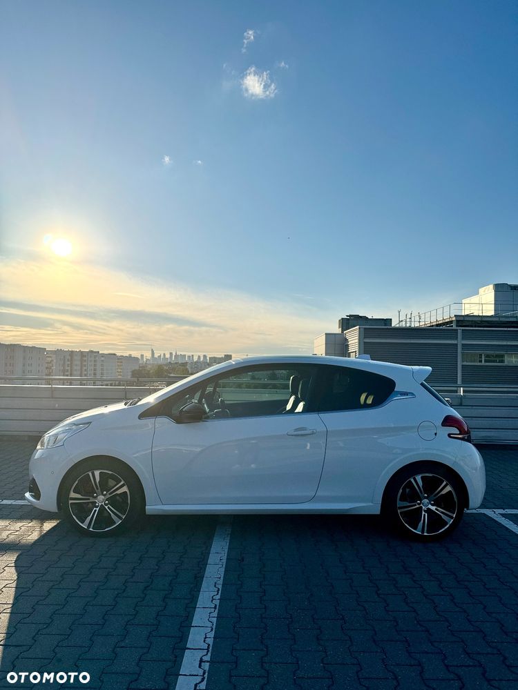 Peugeot 208 1.6 THP GTi - 2
