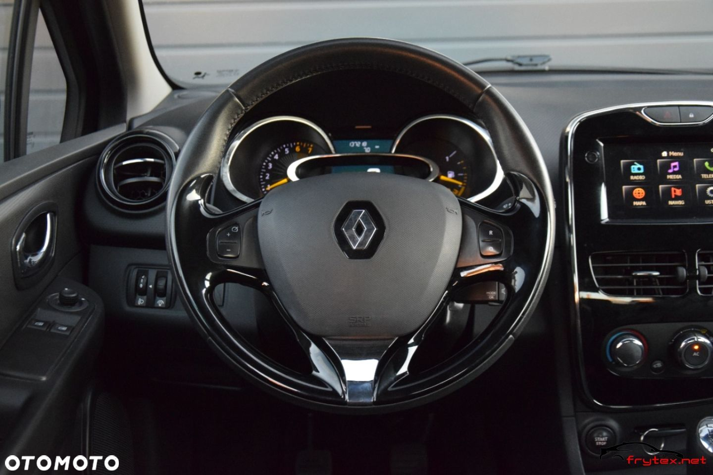 Renault Clio - 30