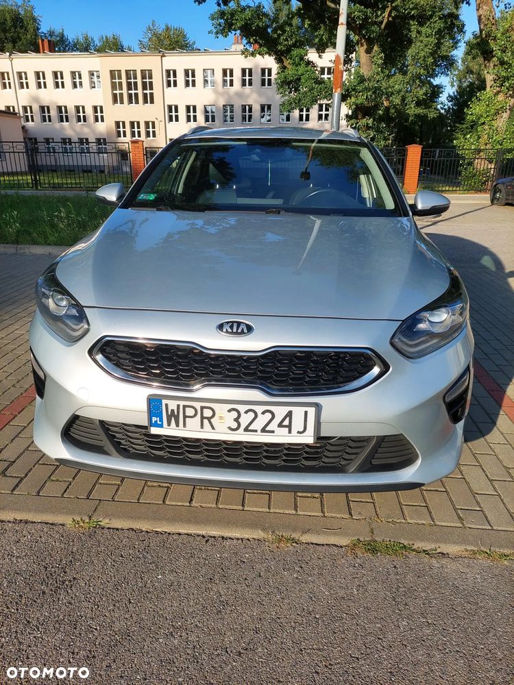 Kia Ceed - 4