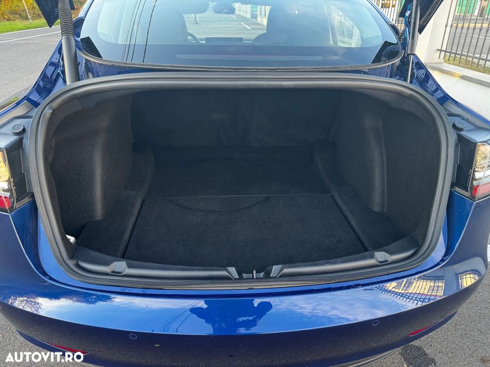 Tesla Model 3 - 13