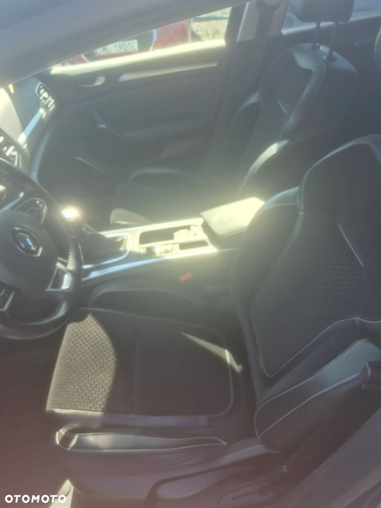 Renault Megane TCe 140 GPF TECHNO - 11