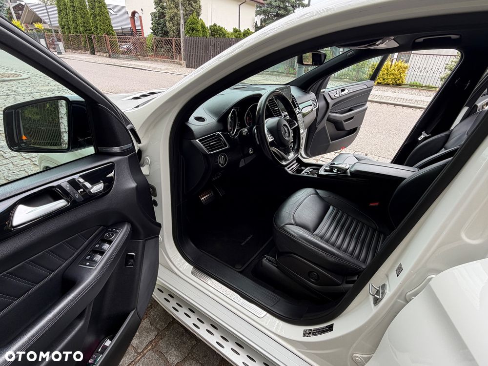 Mercedes-Benz GLE 350 d 4Matic 9G-TRONIC AMG Line - 4