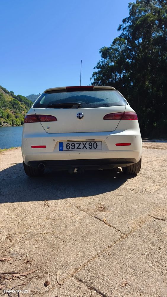 Alfa Romeo 159 Sportwagon 2.0 JTDM 16V DPF - 9