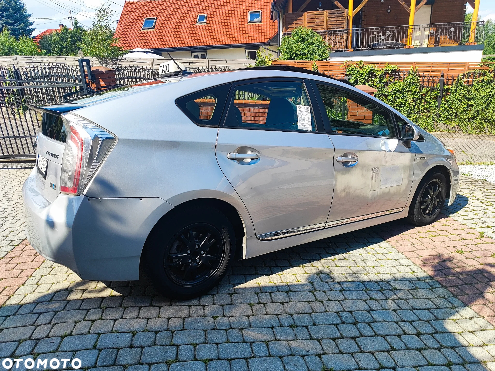 Toyota Prius 1.8 HSD Premium - 8