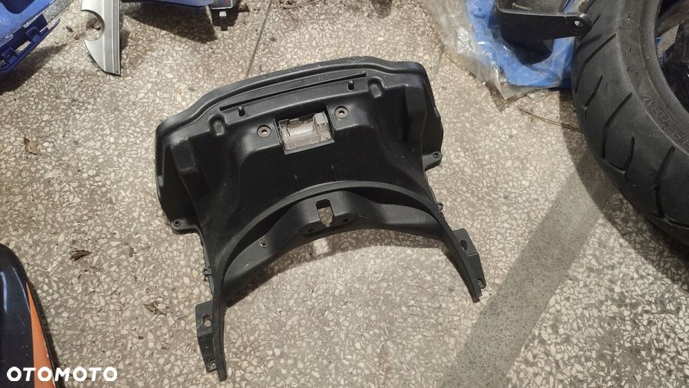 EU OSŁONA WYPEŁNIENIE SCHOWKA PIAGGIO X EVO 125 - 1