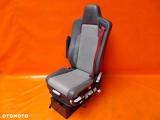 RENAULT T RANGE GAMA T 460 DTI 11 FOTEL KIEROWCY EU - 1