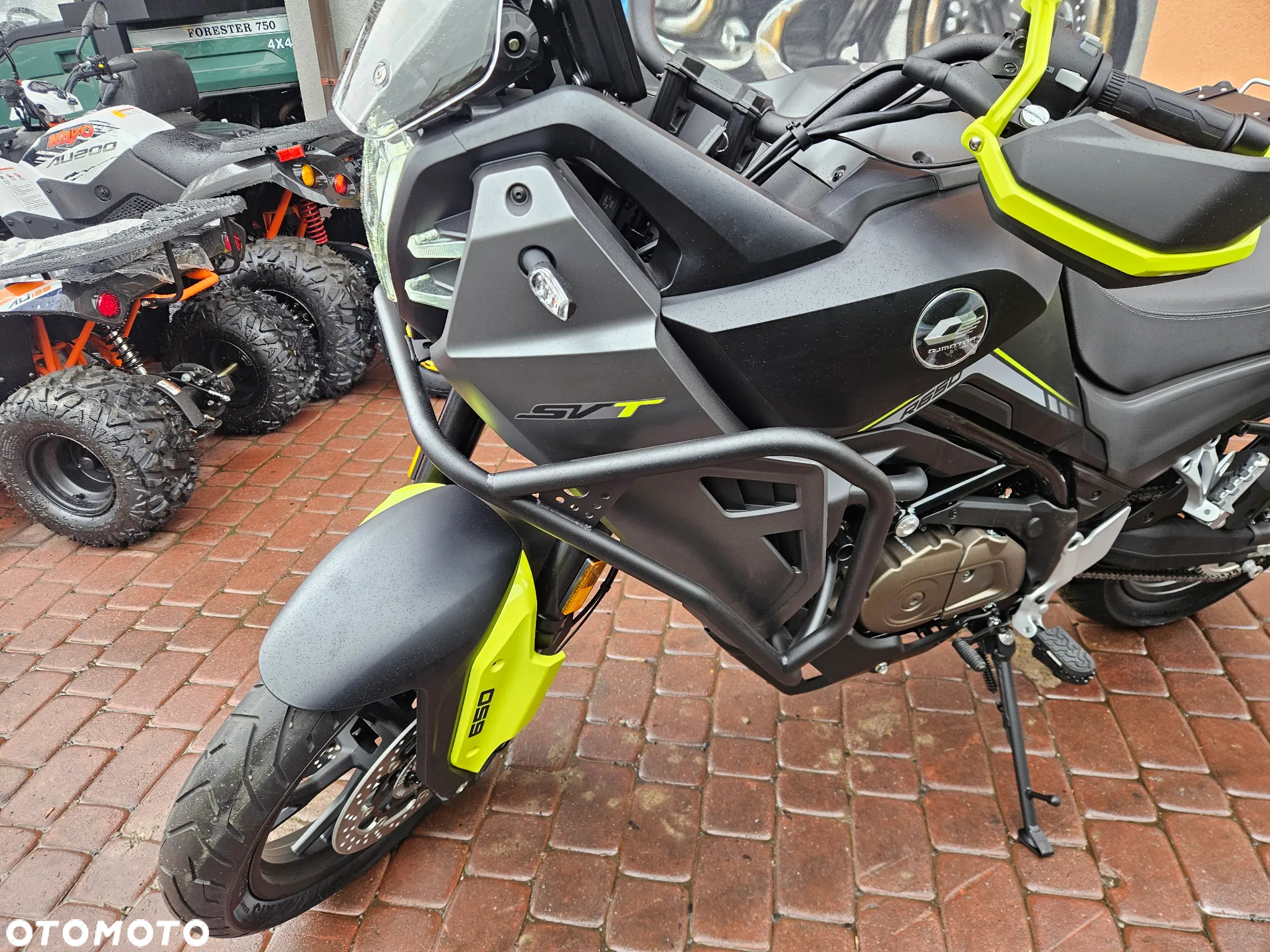 QJMOTOR SVT 650 - 12