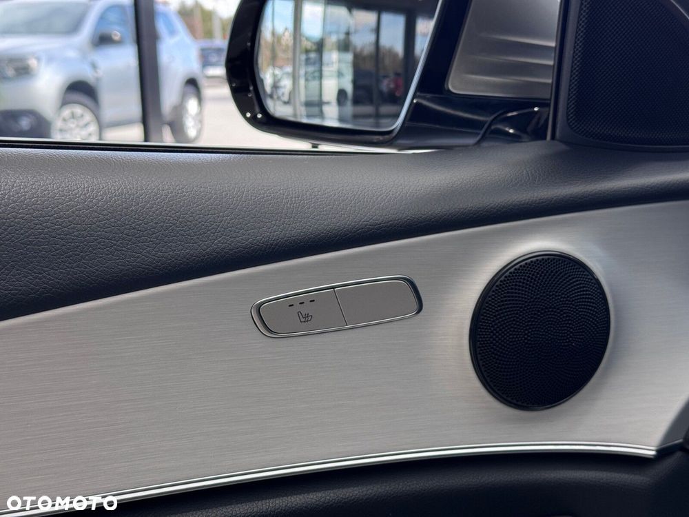 Mercedes-Benz Klasa E - 22