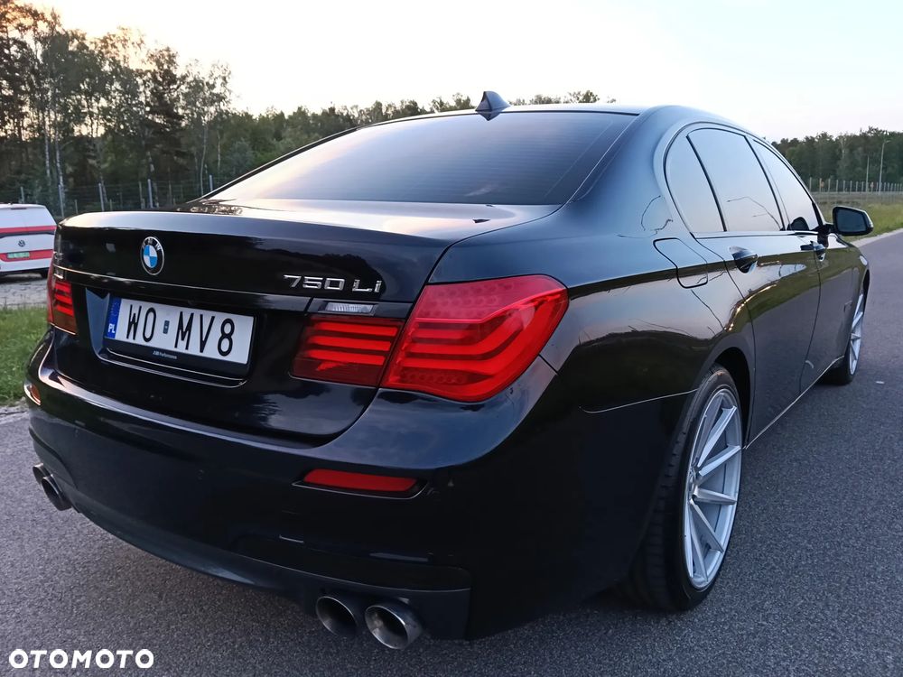 BMW Seria 7 - 12