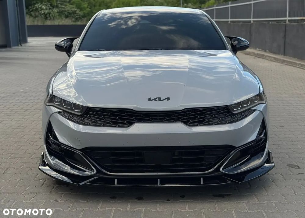 Kia K5 - 12