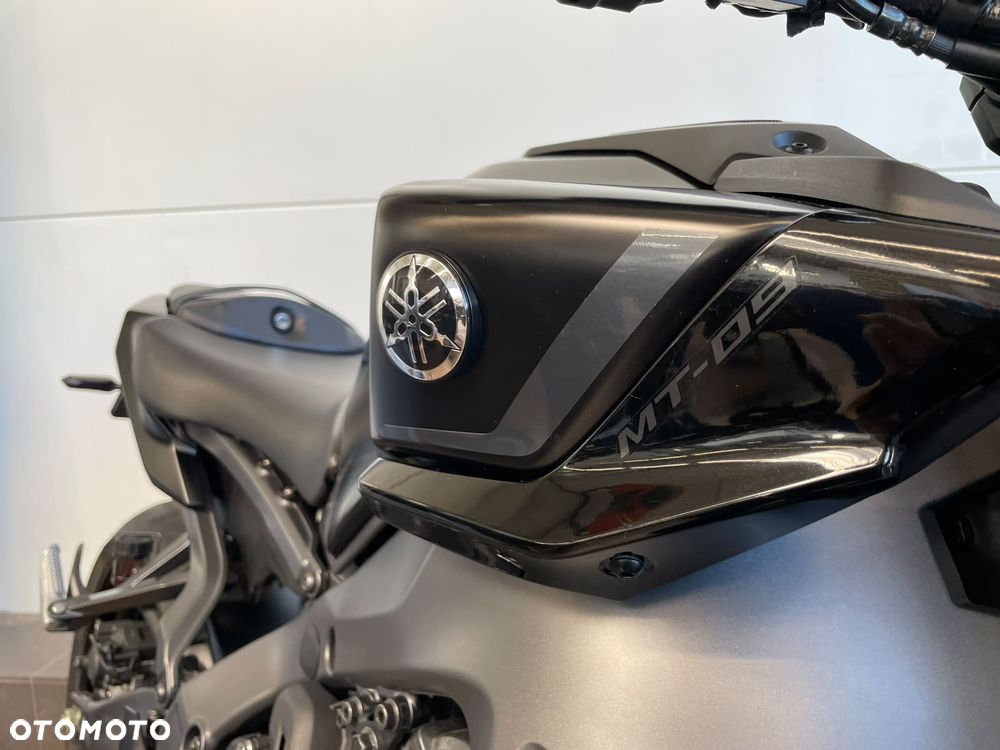 Yamaha MT - 12