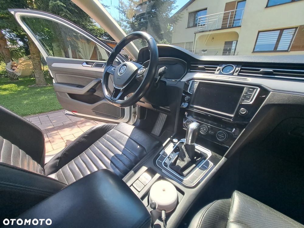 Volkswagen Passat 2.0 TDI SCR (BlueMotion Technology) DSG Highline - 18