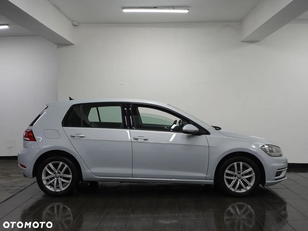 Volkswagen Golf 1.6 TDI SCR DSG Comfortline - 10