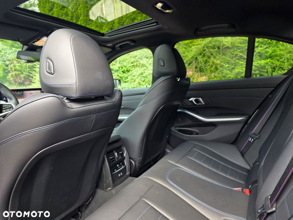 BMW Seria 3 330i xDrive M Sport sport - 19