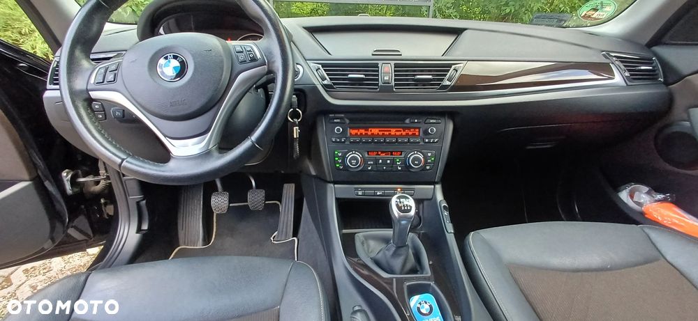 BMW X1 sDrive18d - 23