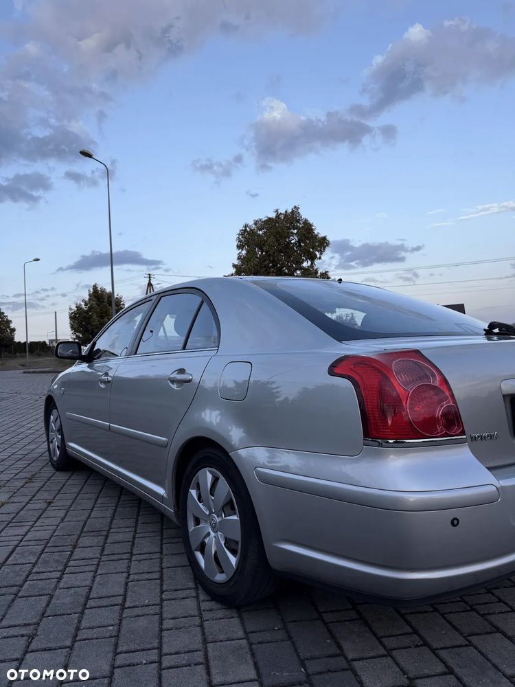 Toyota Avensis 2.0 VVT-i Automatik Executive - 4
