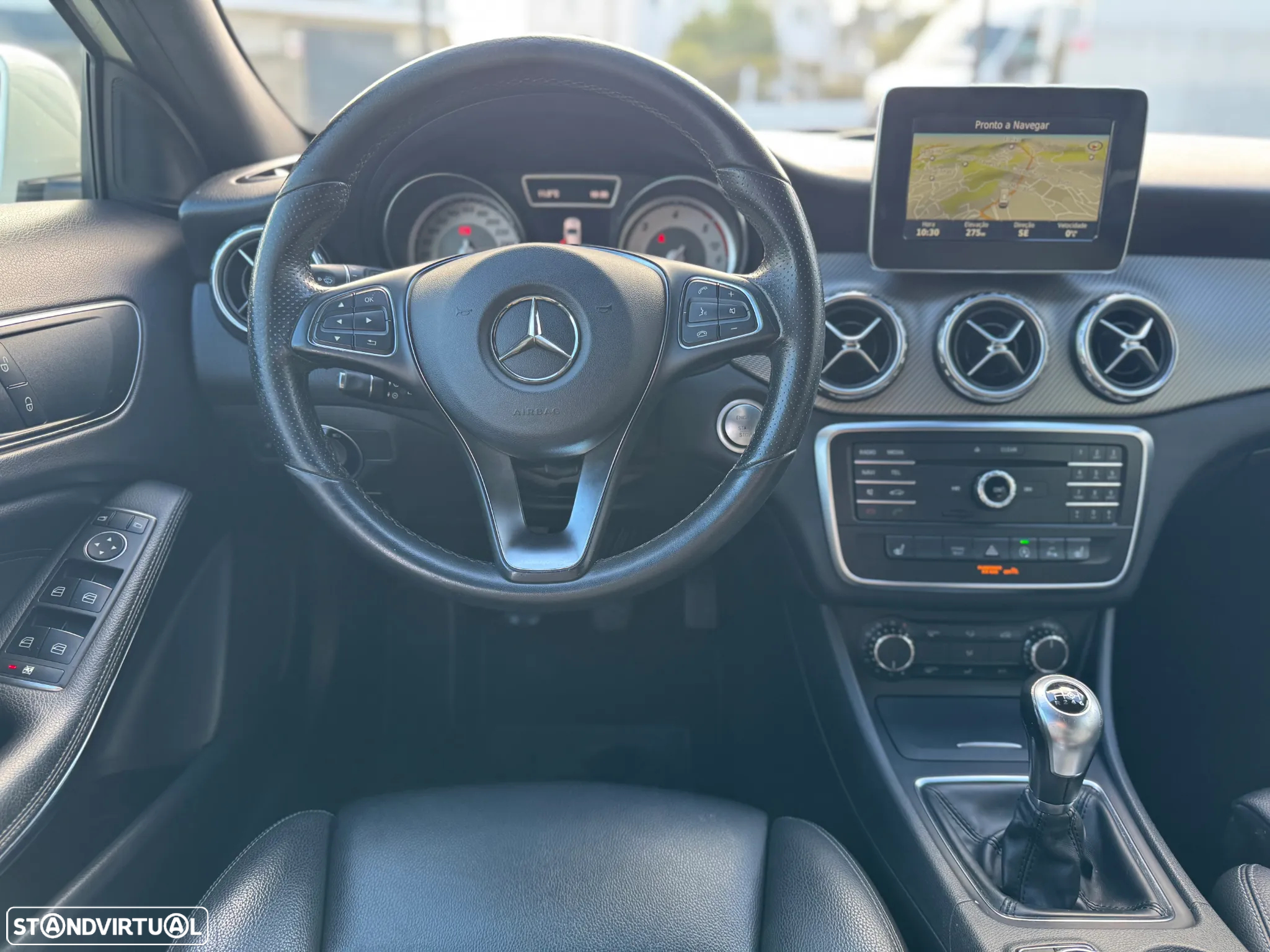 Mercedes-Benz GLA 200 d Activity Edition - 24