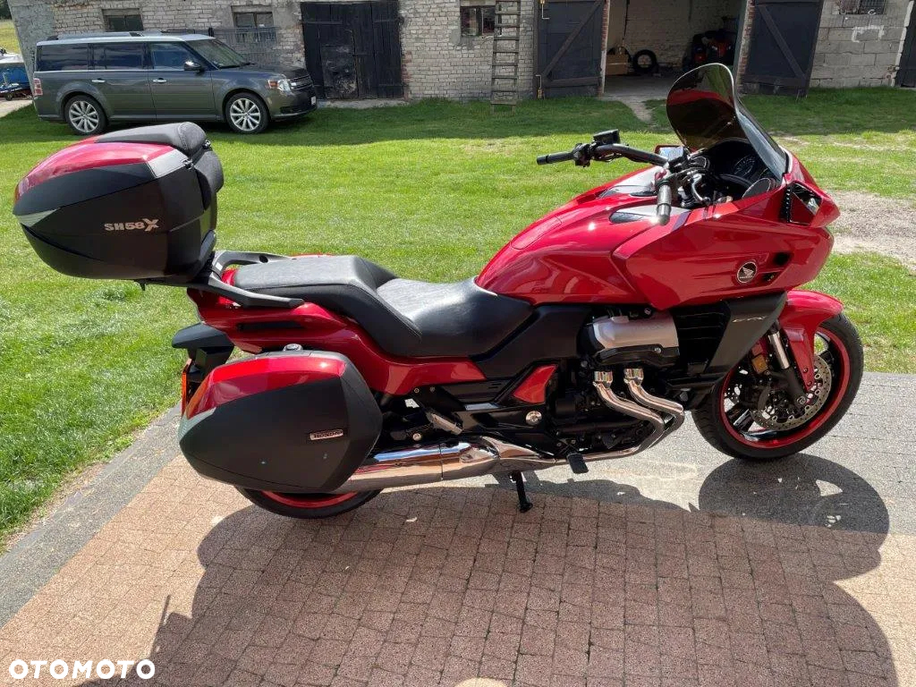 Honda CTX - 10