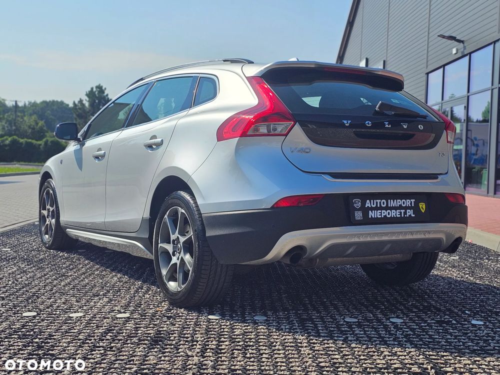 Volvo V40 T3 Drive-E R-Ocean Race - 6