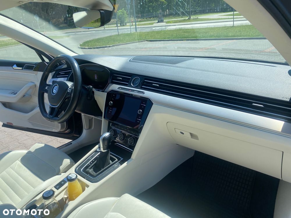 Volkswagen Passat 2.0 TDI (BlueMotion Technology) DSG Highline - 12