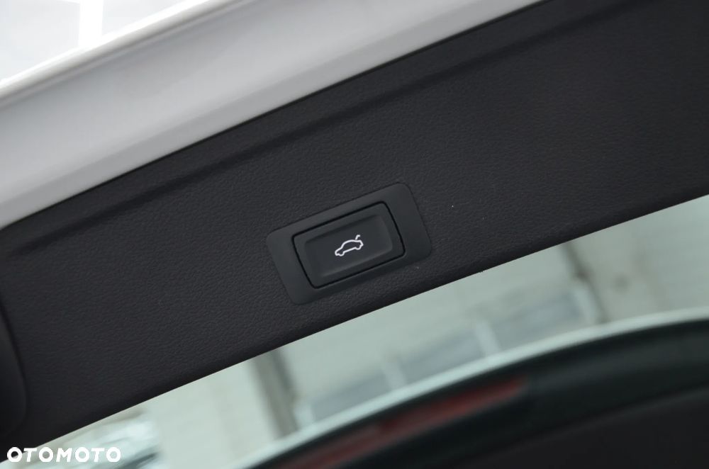 Audi A4 Avant 35 TDI S tronic - 28