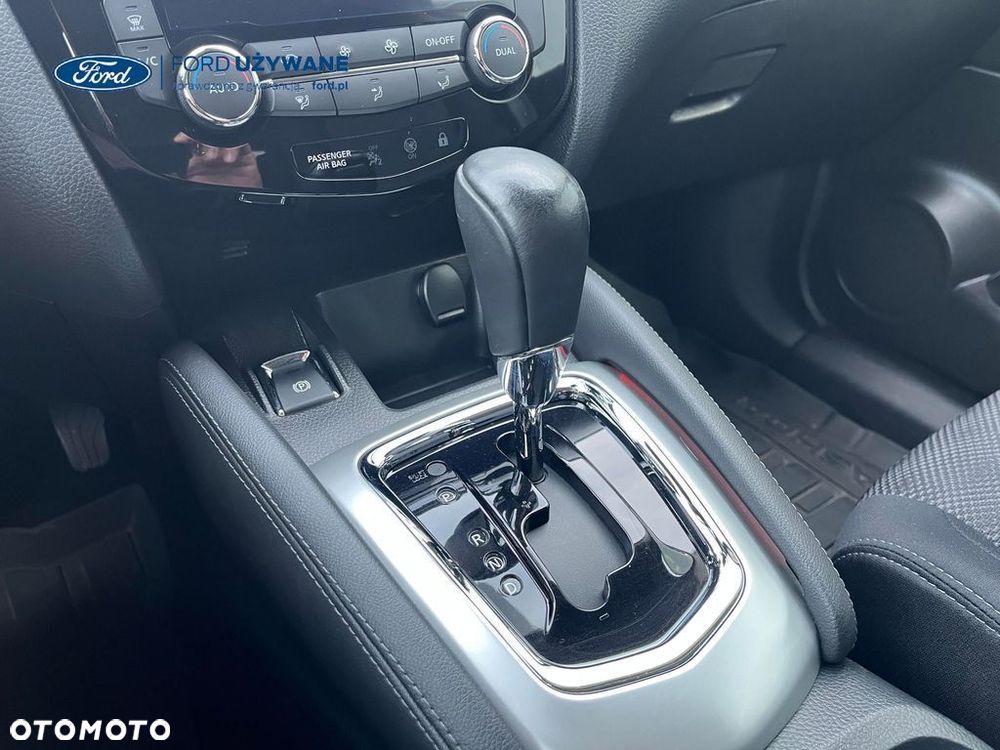 Nissan Qashqai 1.2 DIG-T N-Connecta Xtronic EU6 - 16