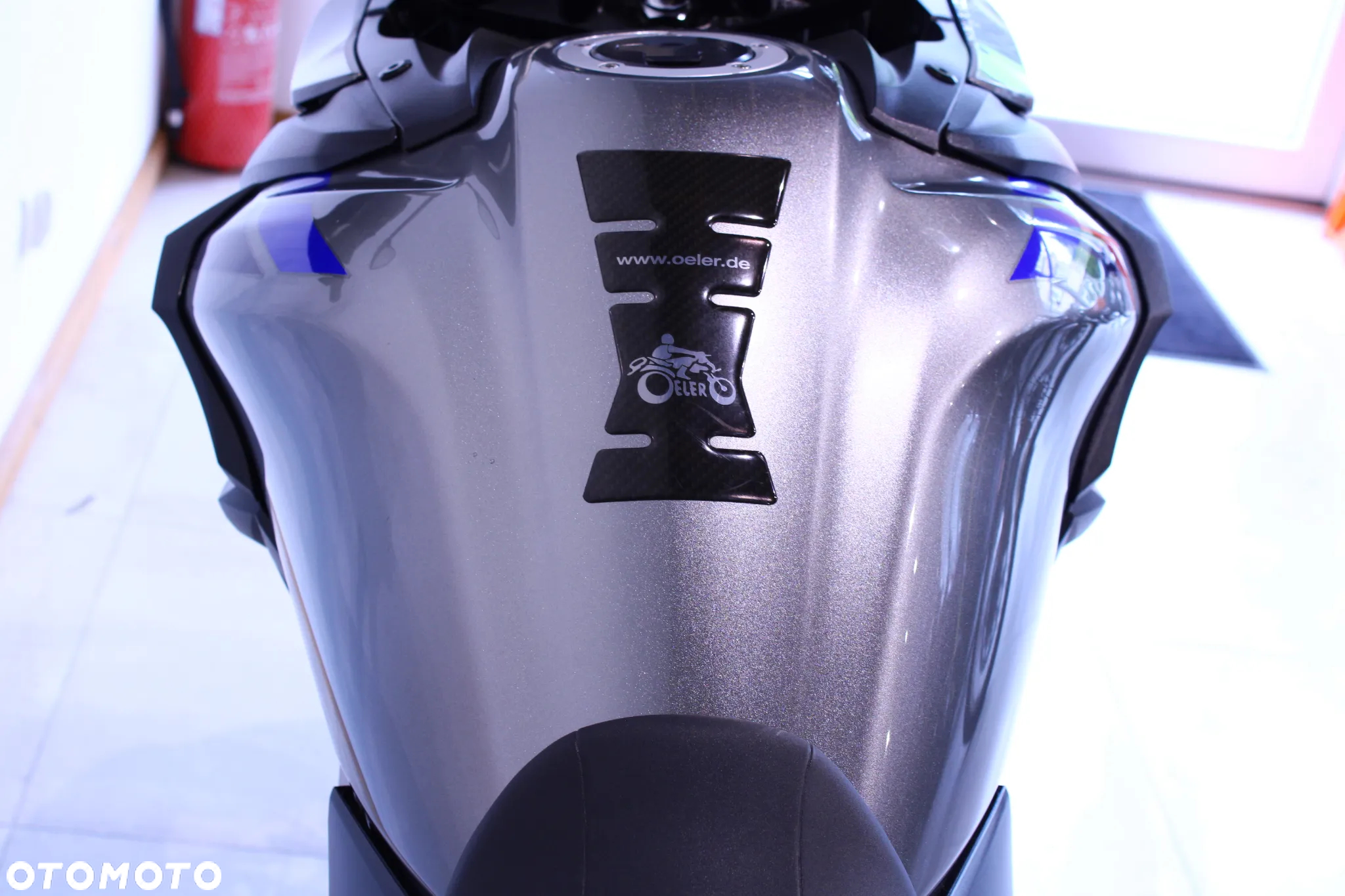 Suzuki DL - 11