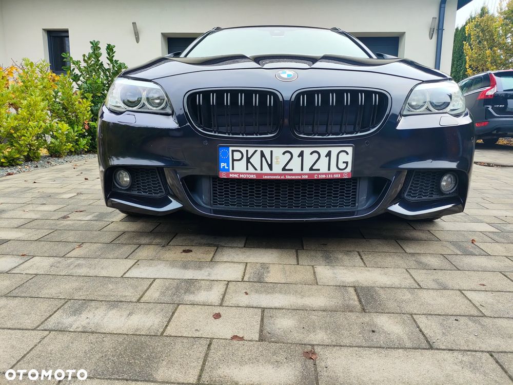 BMW Seria 5 525d xDrive - 12