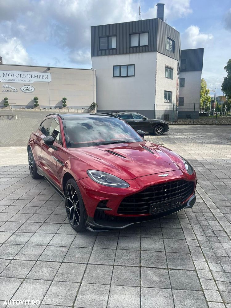 Aston Martin DBX - 1