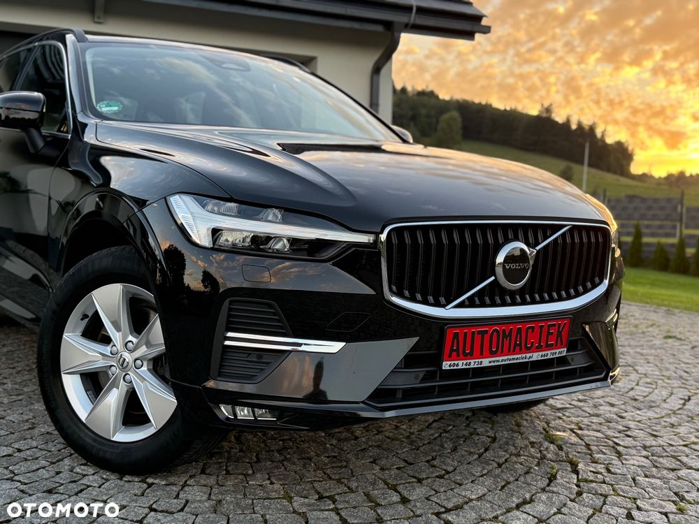 Volvo XC 60 B4 D AWD Geartronic Momentum Pro - 2
