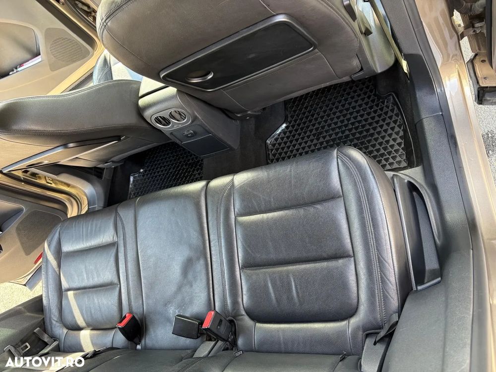 Volkswagen Tiguan 2.0 TDI 4Motion DSG Sport & Style - 12