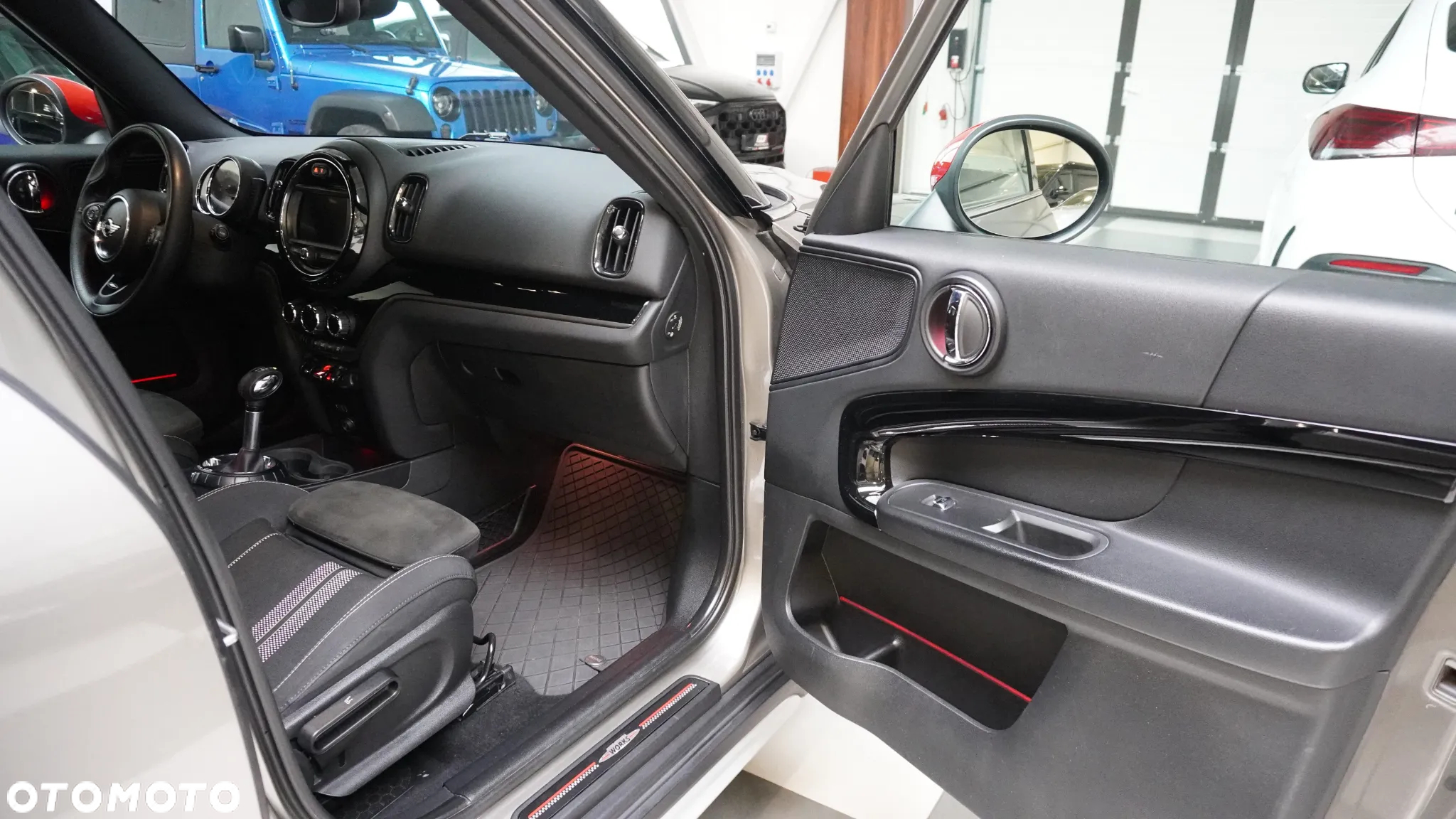 MINI John Cooper Works ALL4 sport - 9