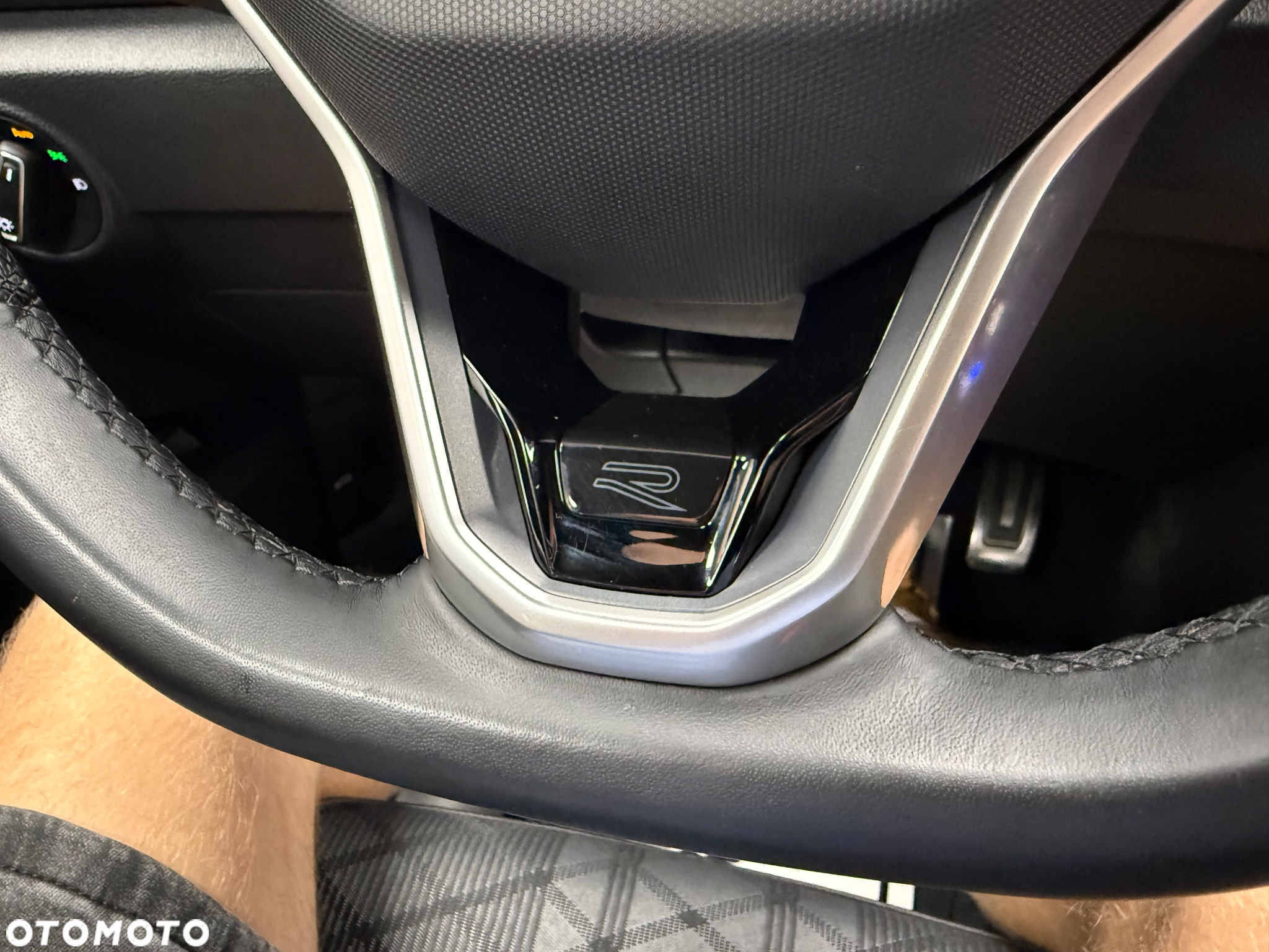 Volkswagen T-Roc 1.5 TSI R-Line DSG - 16