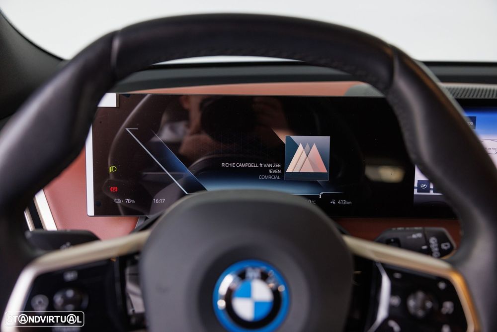 BMW iX xDrive 50 Pack Desportivo - 27