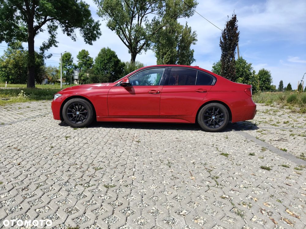 BMW Seria 3 320d Sport Line - 1
